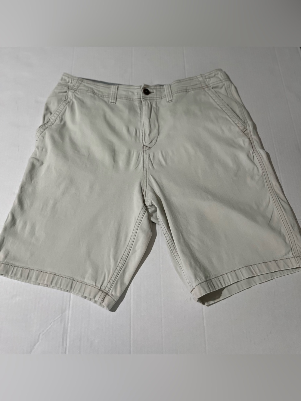 Lucky Brand Men's Light Cream Flat-Front Shorts